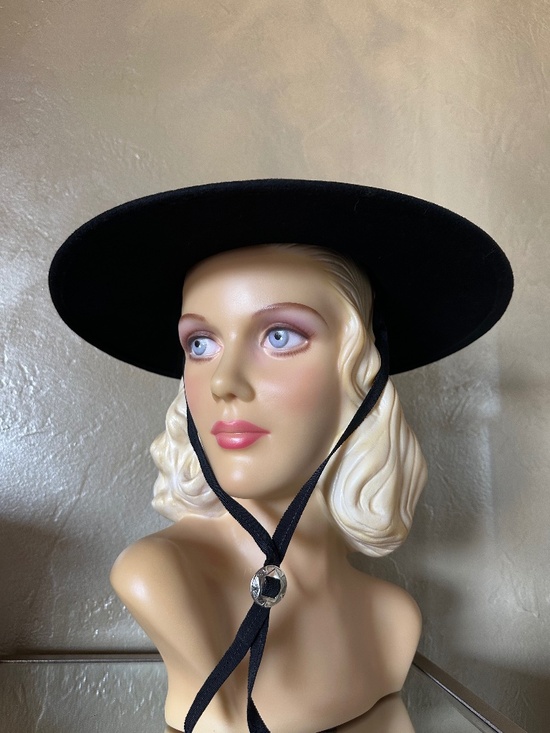 WESTERN STYLE VINTAGE HAT + RED FEATHERS & CHIN STRAP main image 5